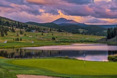 Vacation Package Featured Image: Rocky Mountains 4 Bedroom Luxury Mountain Escape for Four